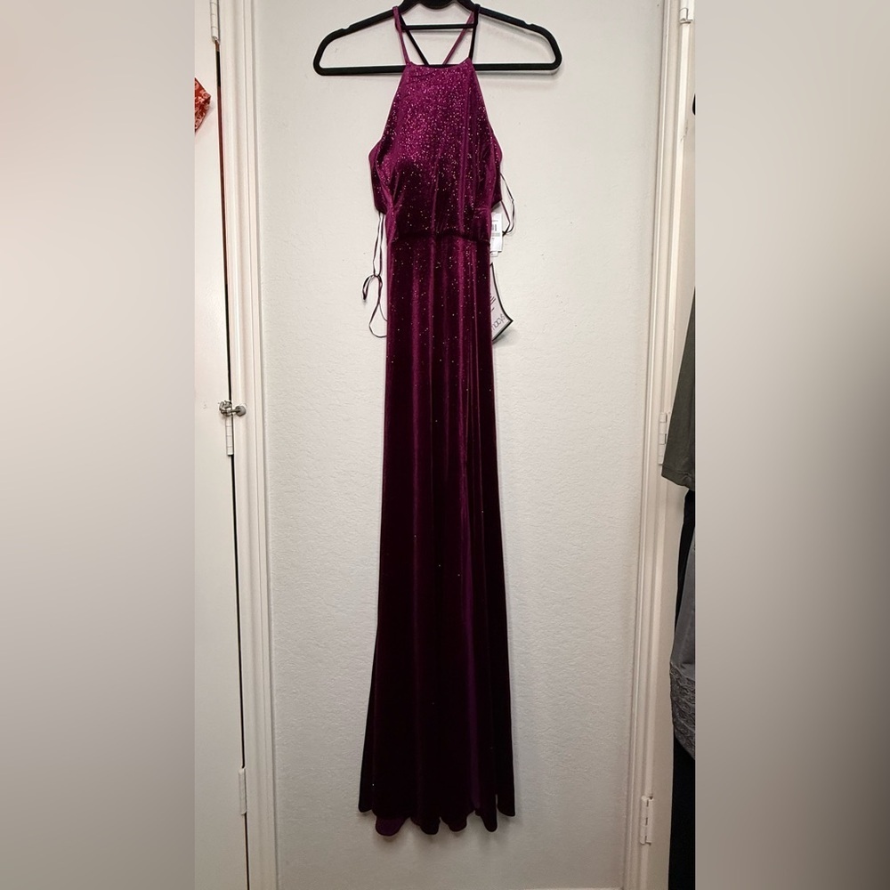 MORGAN & CO. Strappy back Assymetrical sheath formal Halter Gown for Prom - Picture 3 of 7